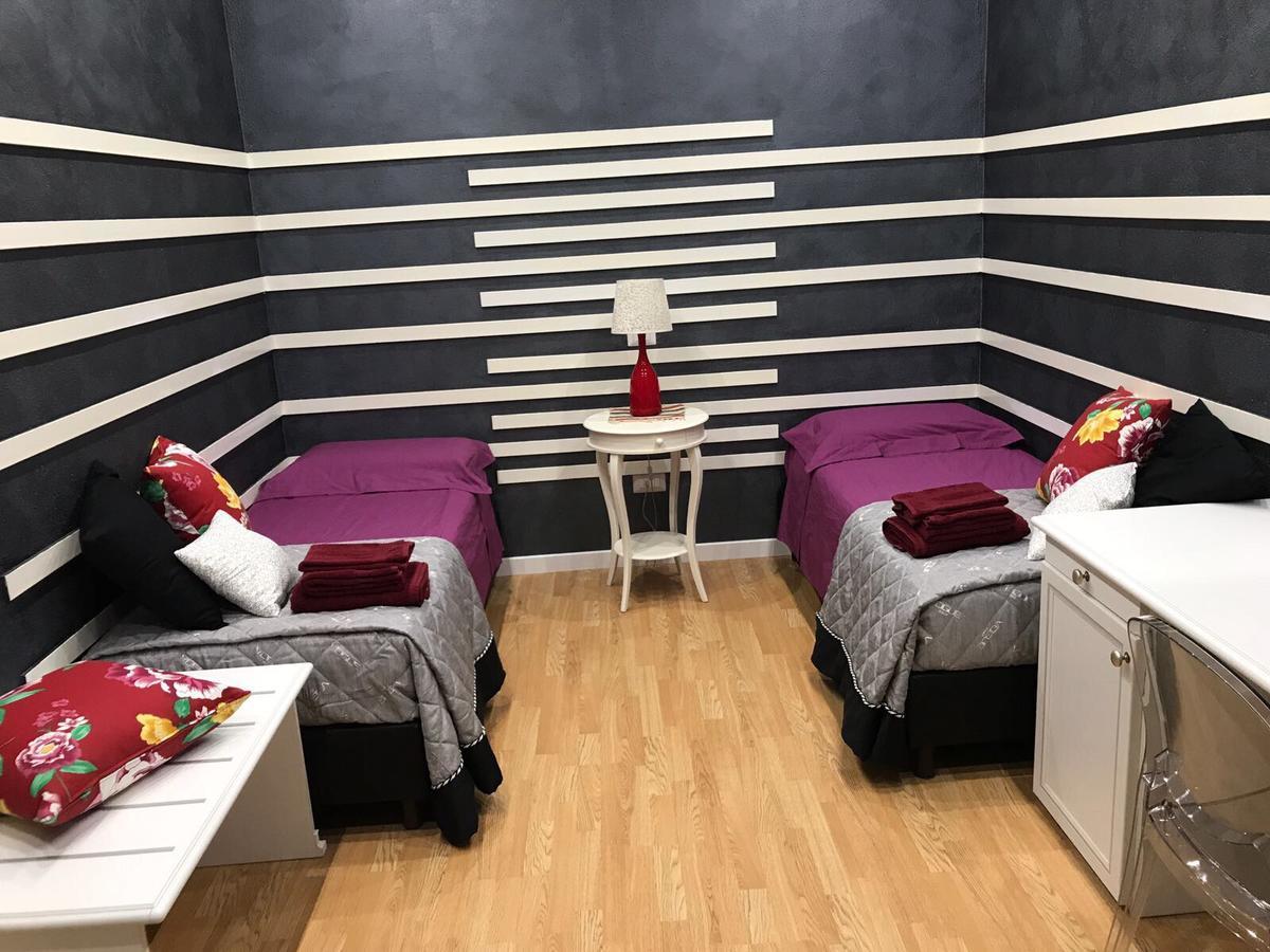 Donna Margharet Acomodação com café da manhã Crotone Exterior foto